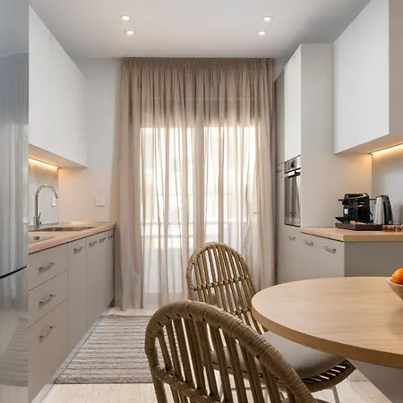 Stylish Rhodes With Prime Location - L & C Escape Appartamento