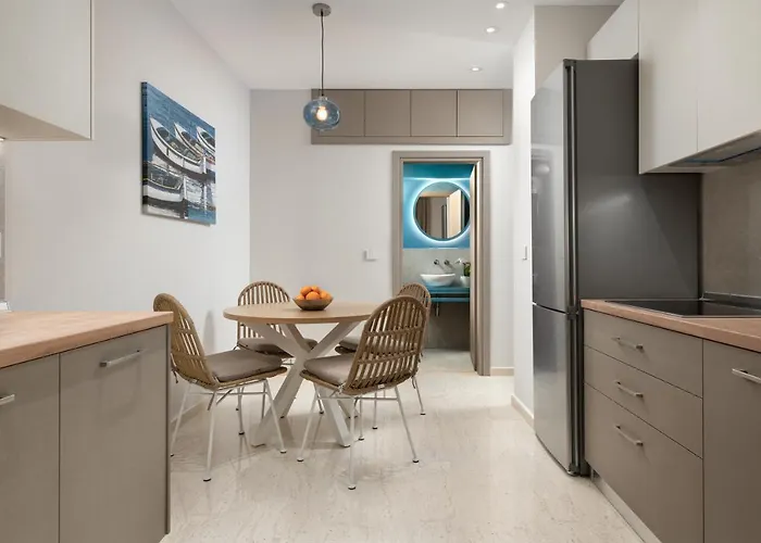 Stylish Rhodes With Prime Location - L & C Escape * Rhodes City